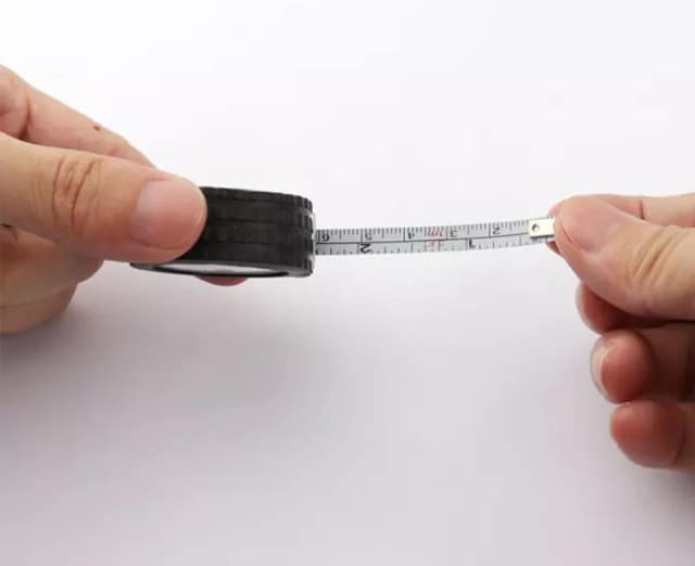 Measuring tape keychain
